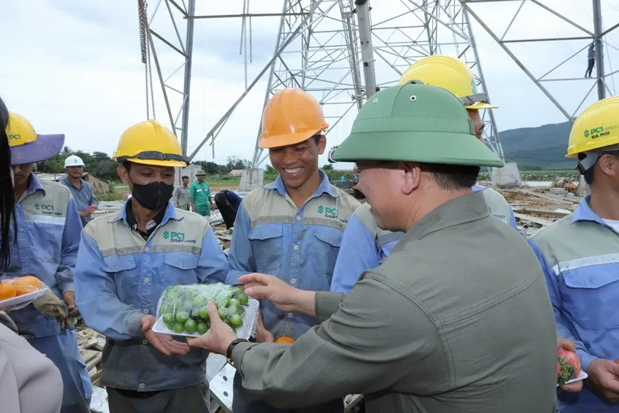 Bí thư Tỉnh ủy Thanh Hóa thăm, động viên cán bộ đang thi công Dự án đường dây 500kV mạch 3