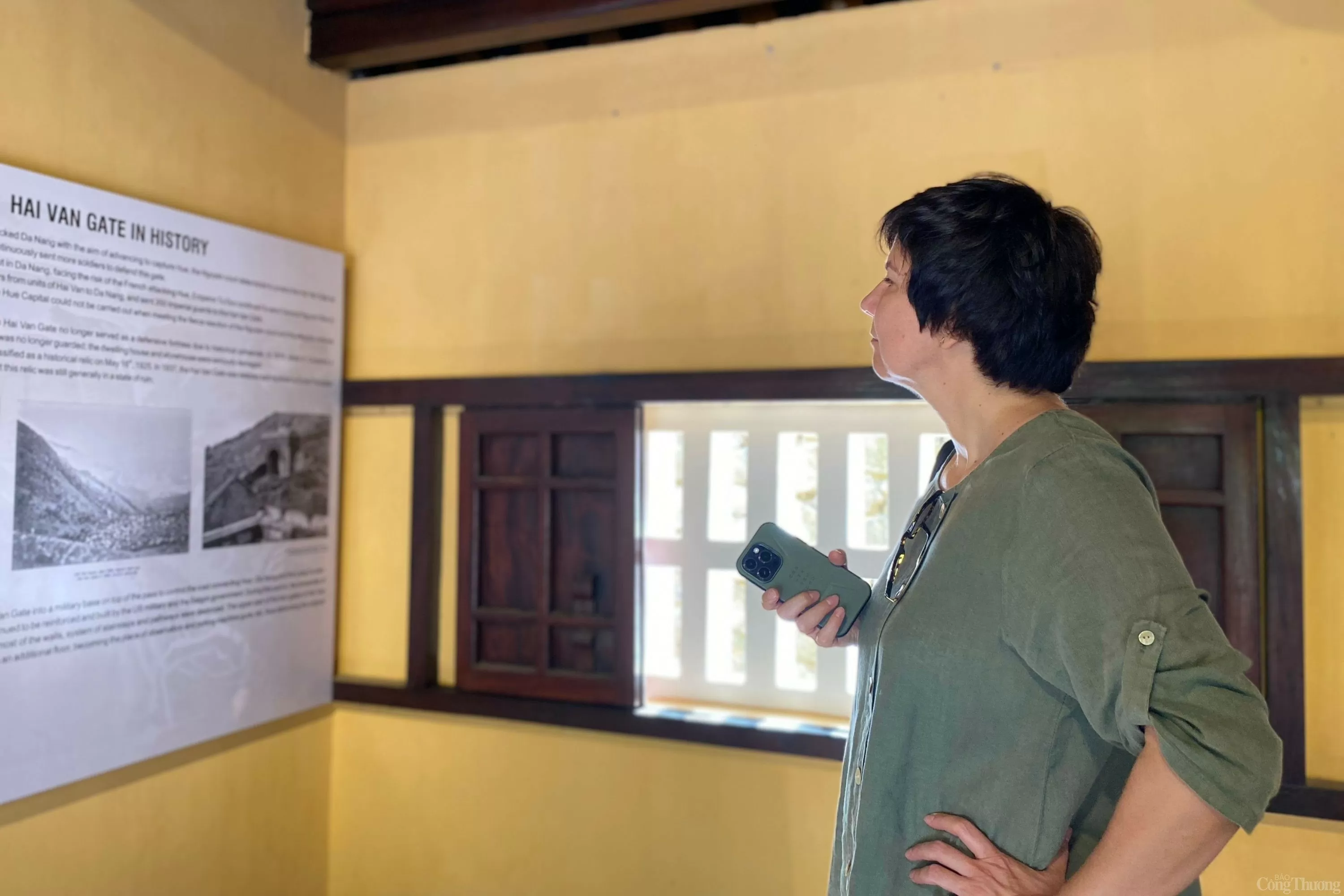 Hải Vân Quan ''nườm nượp'' du khách trong ngày đầu mở cửa Hải Vân Quan ''nườm nượp'' du khách trong ngày đầu mở cửa