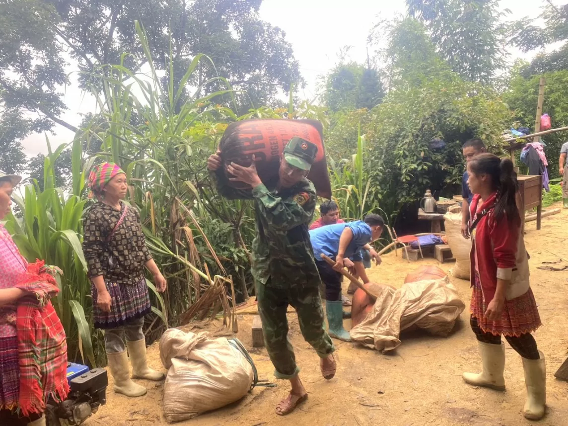 Hà Giang: Bộ Chỉ huy Bộ đội Biên phòng chung tay khắc phục hậu quả mưa lũ