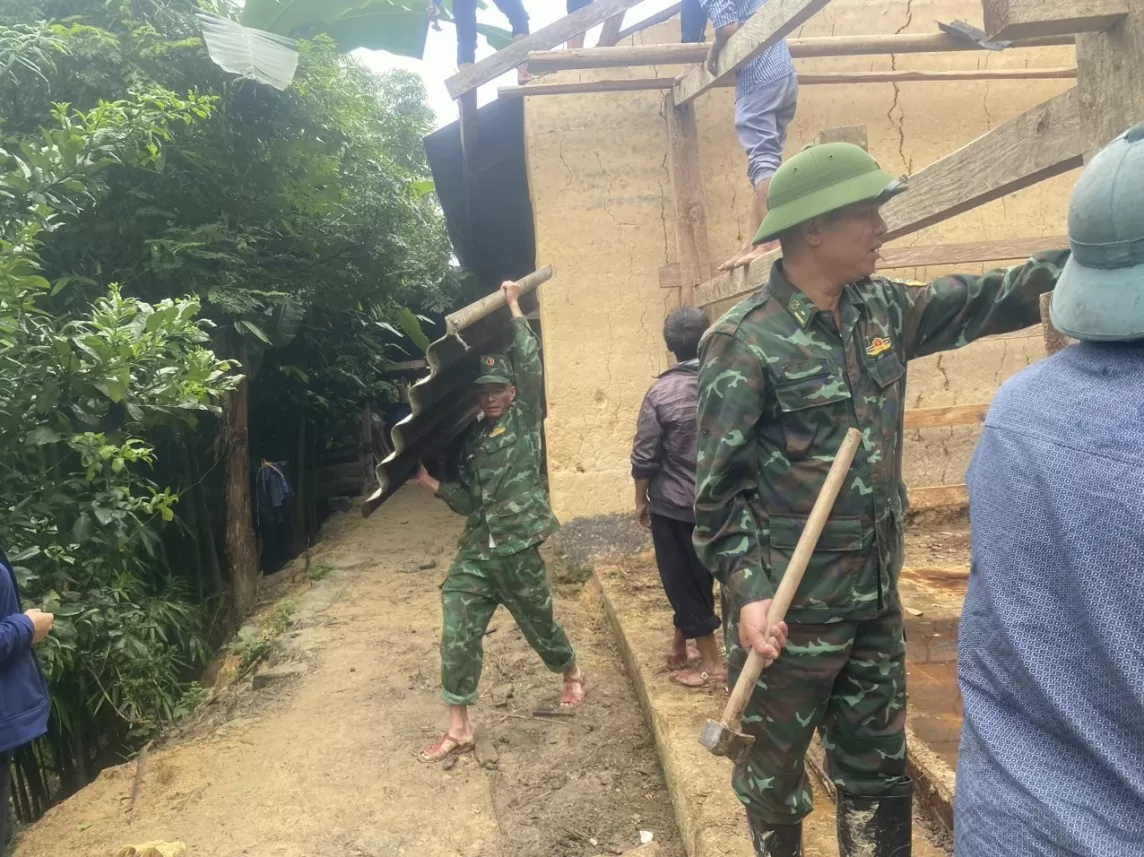 Bộ Chỉ huy Bộ đội Biên phòng tỉnh Hà Giang chung tay cùng địa phương khắc phục hậu quả mưa lũ