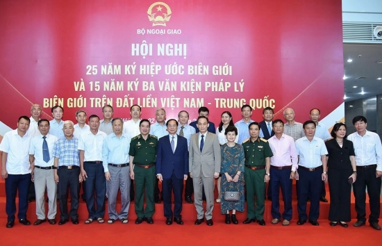 25 nam hiep uoc bien gioi dat lien viet nam trung quoc hoa binh on dinh de phat trien ben vung