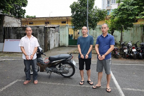 hung yen bat 3 doi tuong nuoc ngoai chuyen cay pha ket sat trom cap tai san
