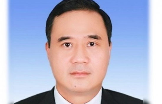 nguyen bi thu thanh uy hoa binh bi bat ve hanh vi danh bac