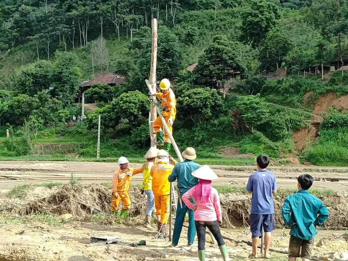 Cập nhật tình hình khắc phục sự cố điện sau mưa lũ ở Sơn La