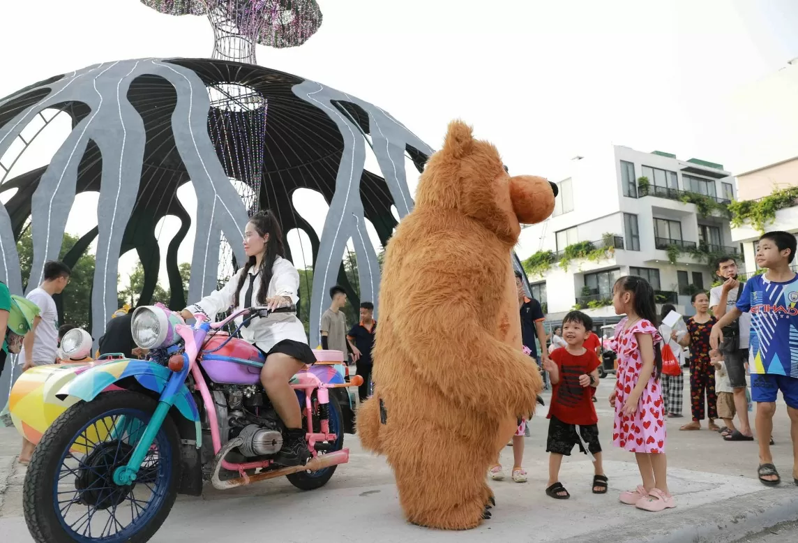 Vĩnh Phúc: 'Bùng nổ' Lễ hội đường phố LaLa Town giữa miền xanh Đại Lải