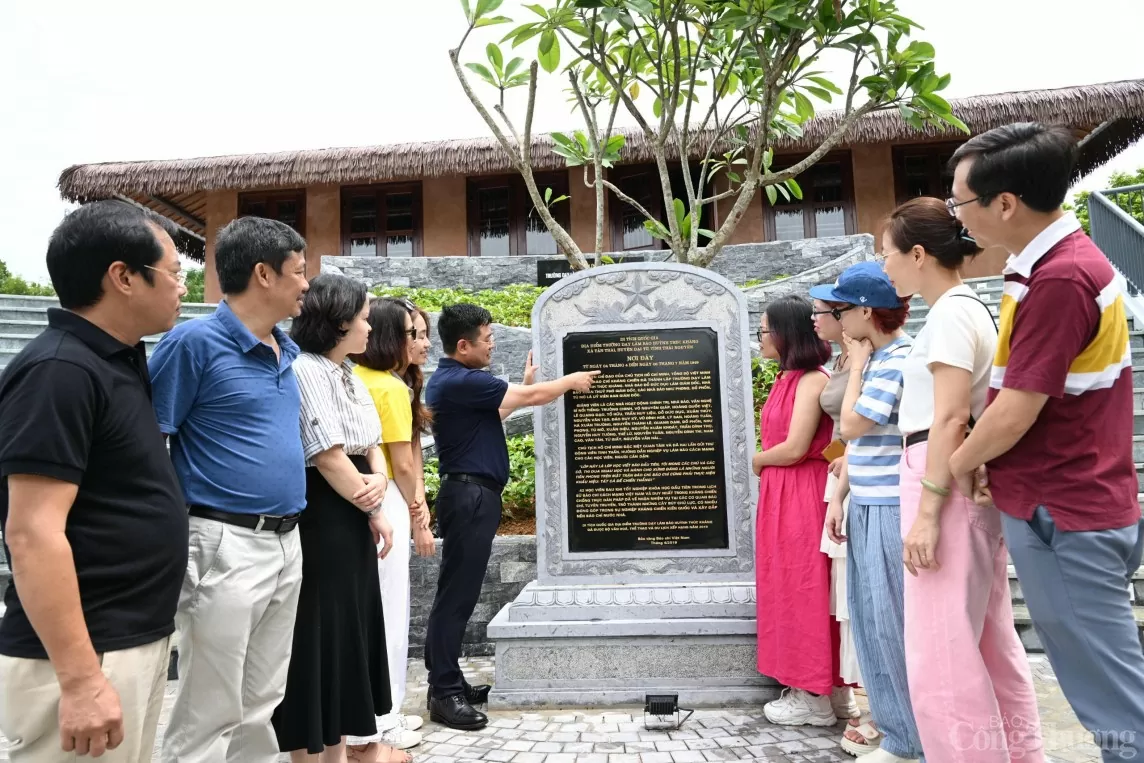 Báo Công Thương thăm di tích Trường dạy làm báo Huỳnh Thúc Kháng