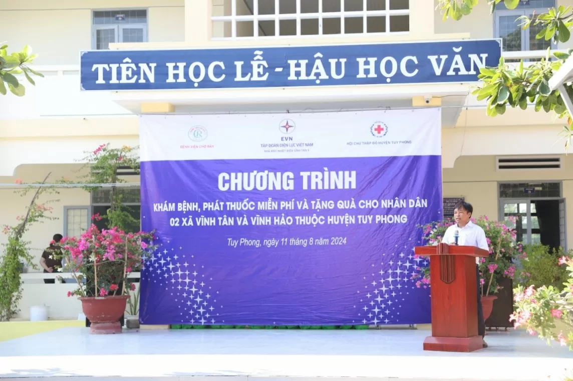 Nhà máy Nhiệt điện Vĩnh Tân 4 tổ chức khám chữa bệnh, phát thuốc miễn phí cho gần 800 người dân