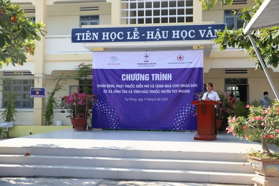 Nhà máy Nhiệt điện Vĩnh Tân 4 tổ chức khám chữa bệnh, phát thuốc miễn phí cho gần 800 người dân