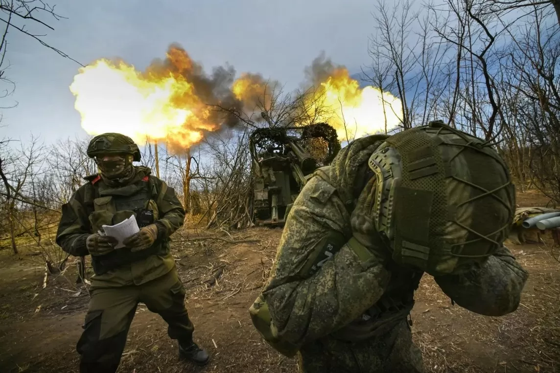 Chiến sự Nga-Ukraine ngày 13/8/2024: Nga tăng tốc tấn công theo hướng Donetsk; Ukraine vượt 'ranh giới đỏ' ở Kursk