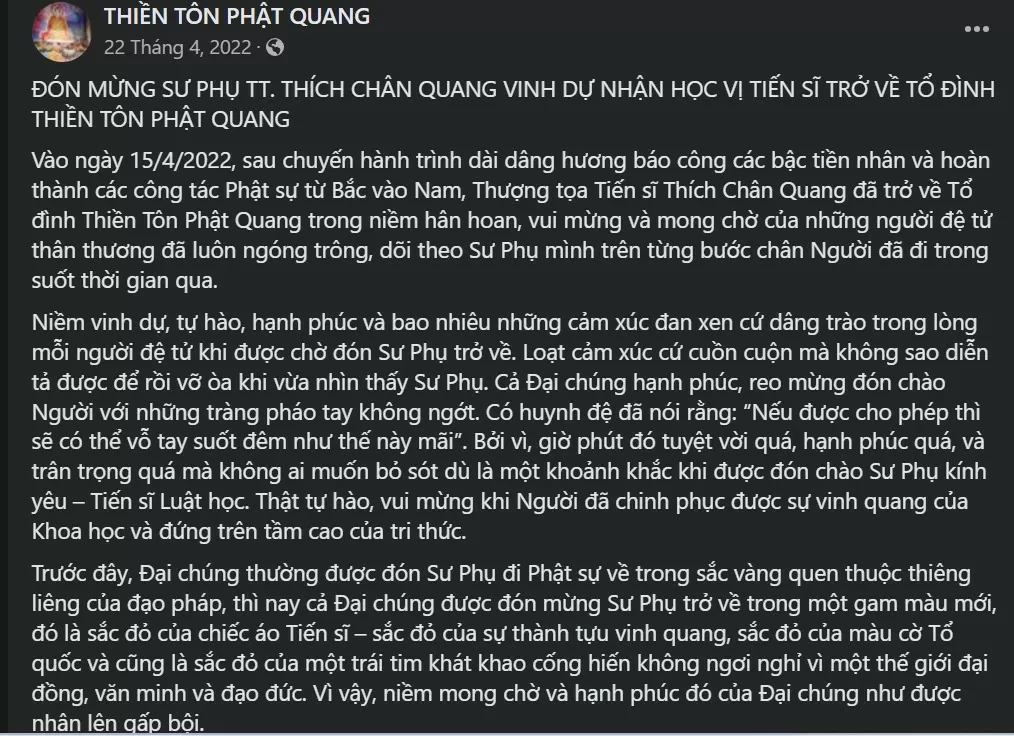 Cộng đồng mạng “đào lại” cảnh Thích Chân Quang làm lễ vinh quy bái tổ sau nhận bằng Tiến sĩ Luật