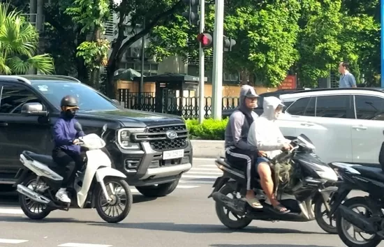 Thời tiết Hà Nội ngày mai 16/8/2024: Hà Nội tăng nhiệt, mưa rào và dông, có nơi mưa to