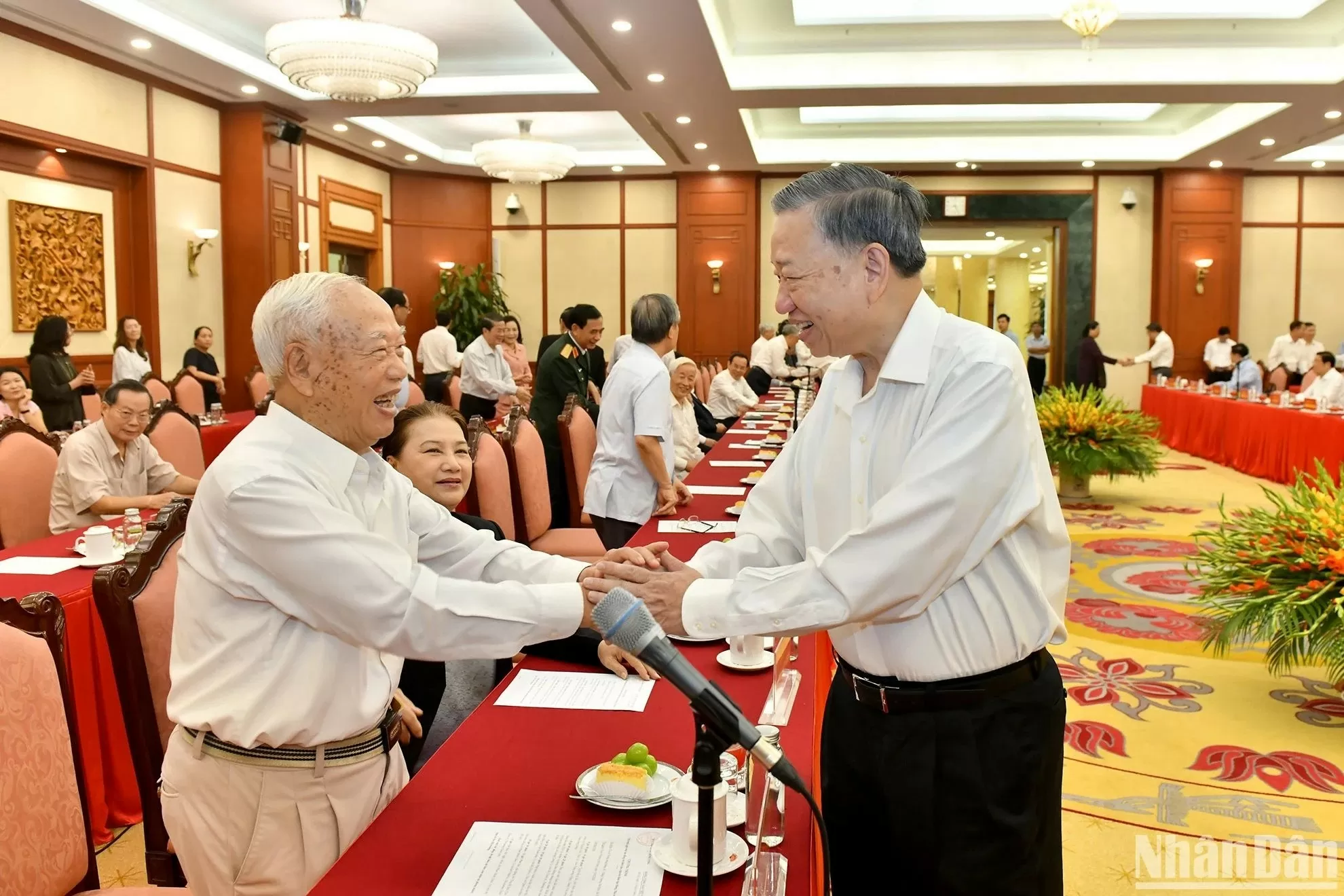 Tổng Bí thư, Chủ tịch nước Tô Lâm gặp mặt các đồng chí lãnh đạo, nguyên lãnh đạo Đảng, Nhà nước