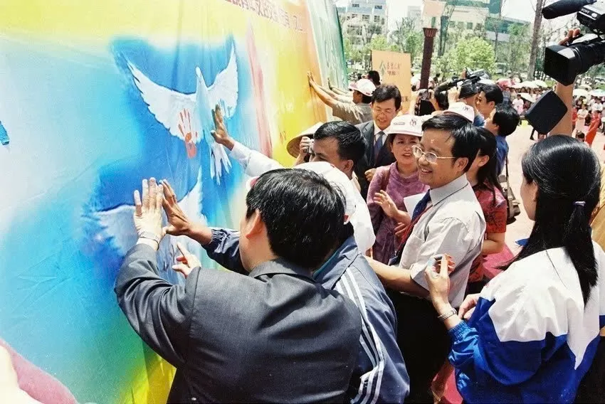 &apos;Chuyến thăm của Tổng Bí thư làm nổi bật quan hệ hữu nghị đặc biệt Việt-Trung&apos;