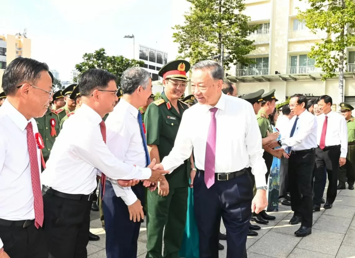 Tổng Bí thư, Chủ tịch nước Tô Lâm dâng hoa, báo công Chủ tịch Hồ Chí Minh