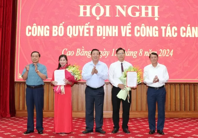 Bầu bổ sung Ủy viên Bộ Chính trị; điều động nhân sự ở Bộ Công an, Quảng Ninh, Đà Nẵng