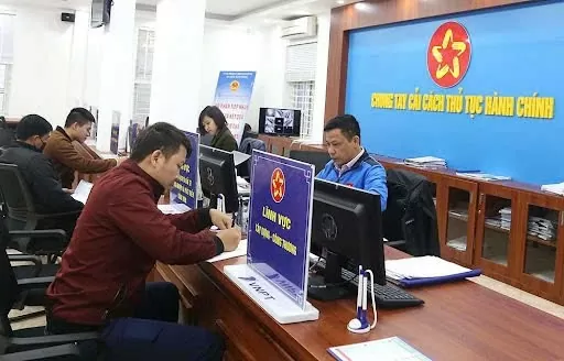 Việc rà soát, đánh giá và bãi bỏ những thủ tục hành chính không còn phù hợp đã tạo điều kiện thuận lợi cho người dân và doanh nghiệp