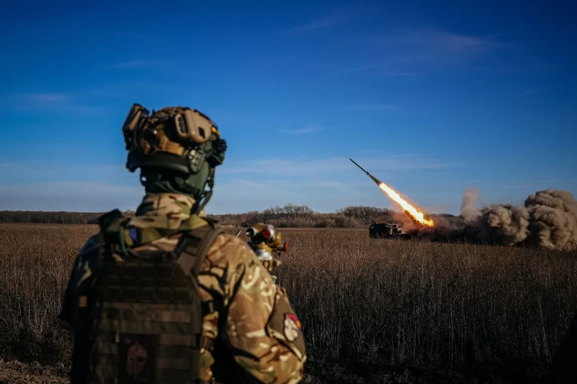 Lầu Năm Góc: Ukraine vẫn không có đủ vũ khí để ''sánh ngang'' với Nga