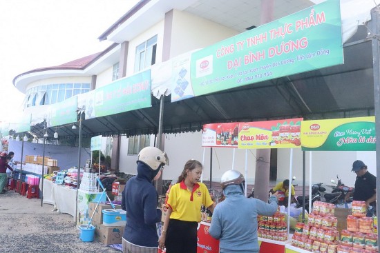 co hoi xuc tien thuong mai qua phien cho hang viet ve mien nui hai dao