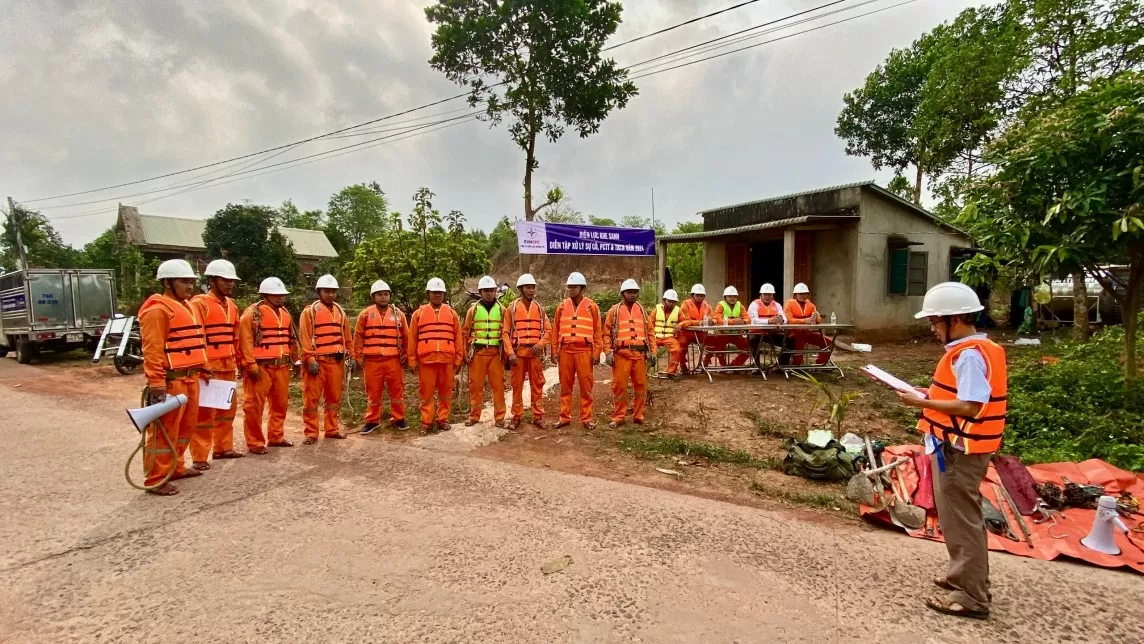 Tỉnh Quảng Trị: Chuẩn bị phương án cung cấp điện mùa mưa bão