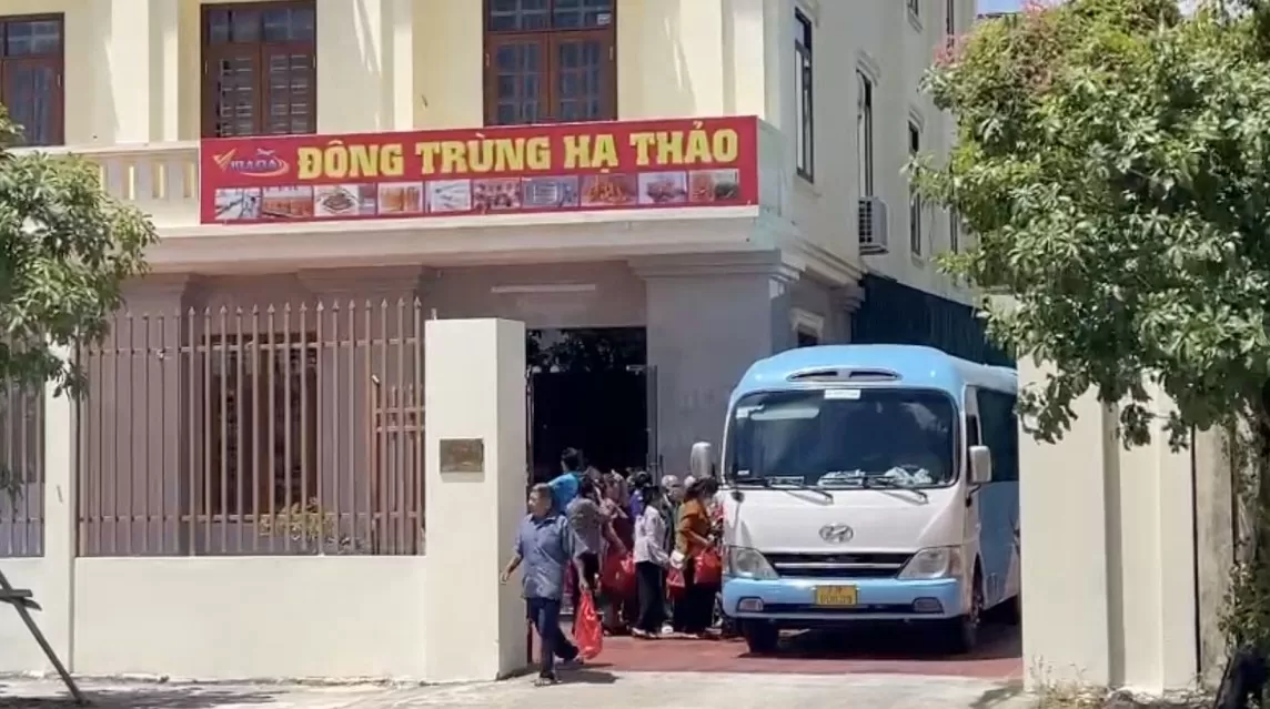 Nghi vấn tổ chức tour du lịch 