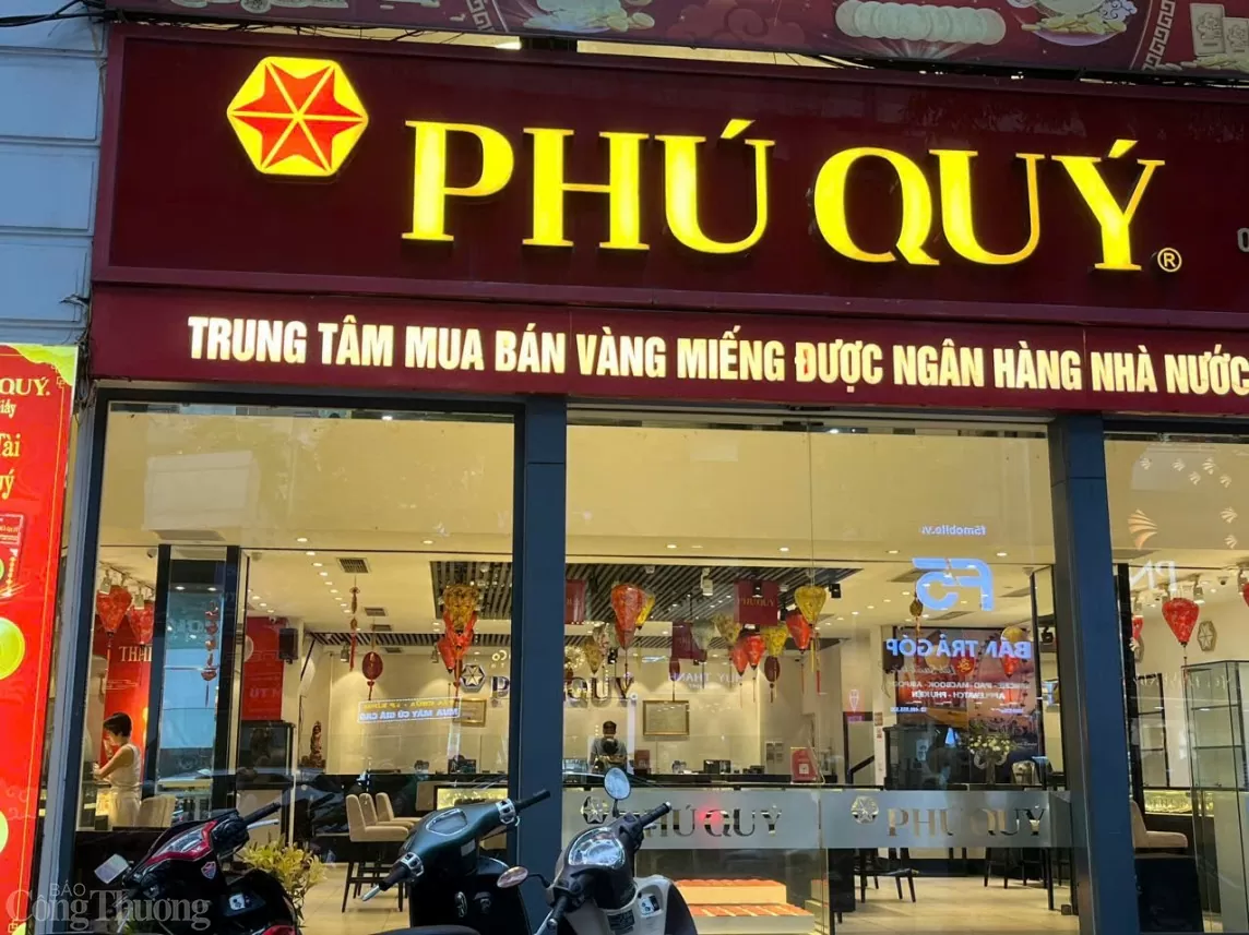 Hết thời kiếm bộn tiền, nhiều cửa hàng kinh doanh vàng treo biển cho thuê Giá vàng cửa hàng vàng