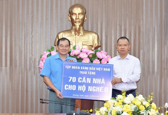 petrolimex ho tro xay 70 can nha cho nguoi ngheo tinh quang ngai
