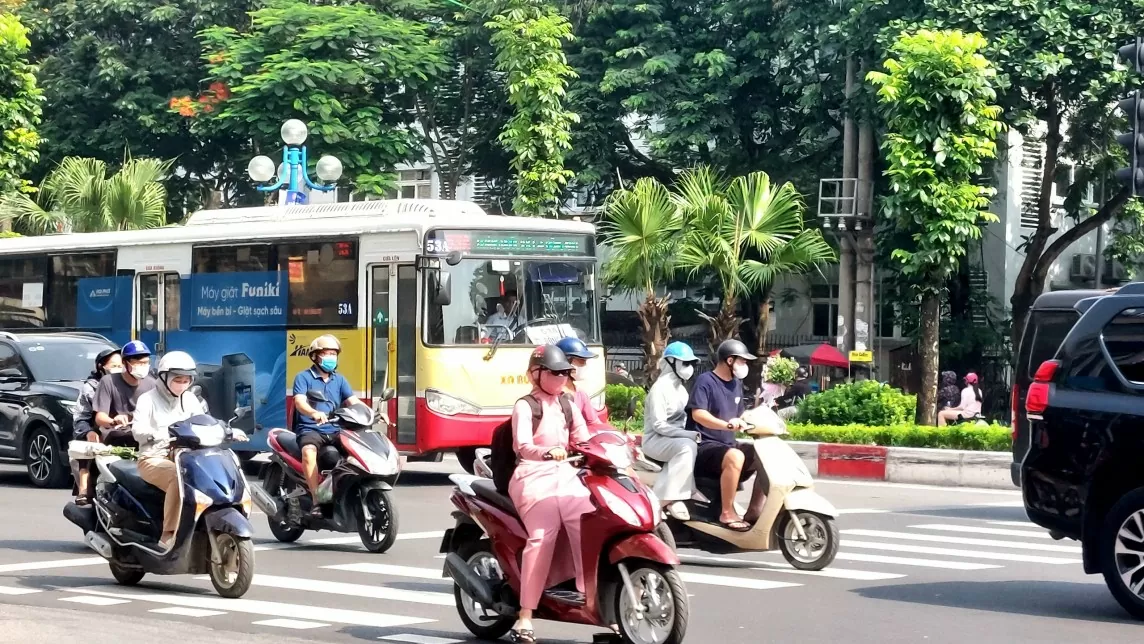 Dự báo thời tiết Hà Nội ngày 27/8/2024: Hà Nội tăng nhiệt, nắng nóng nhưng vẫn có mưa