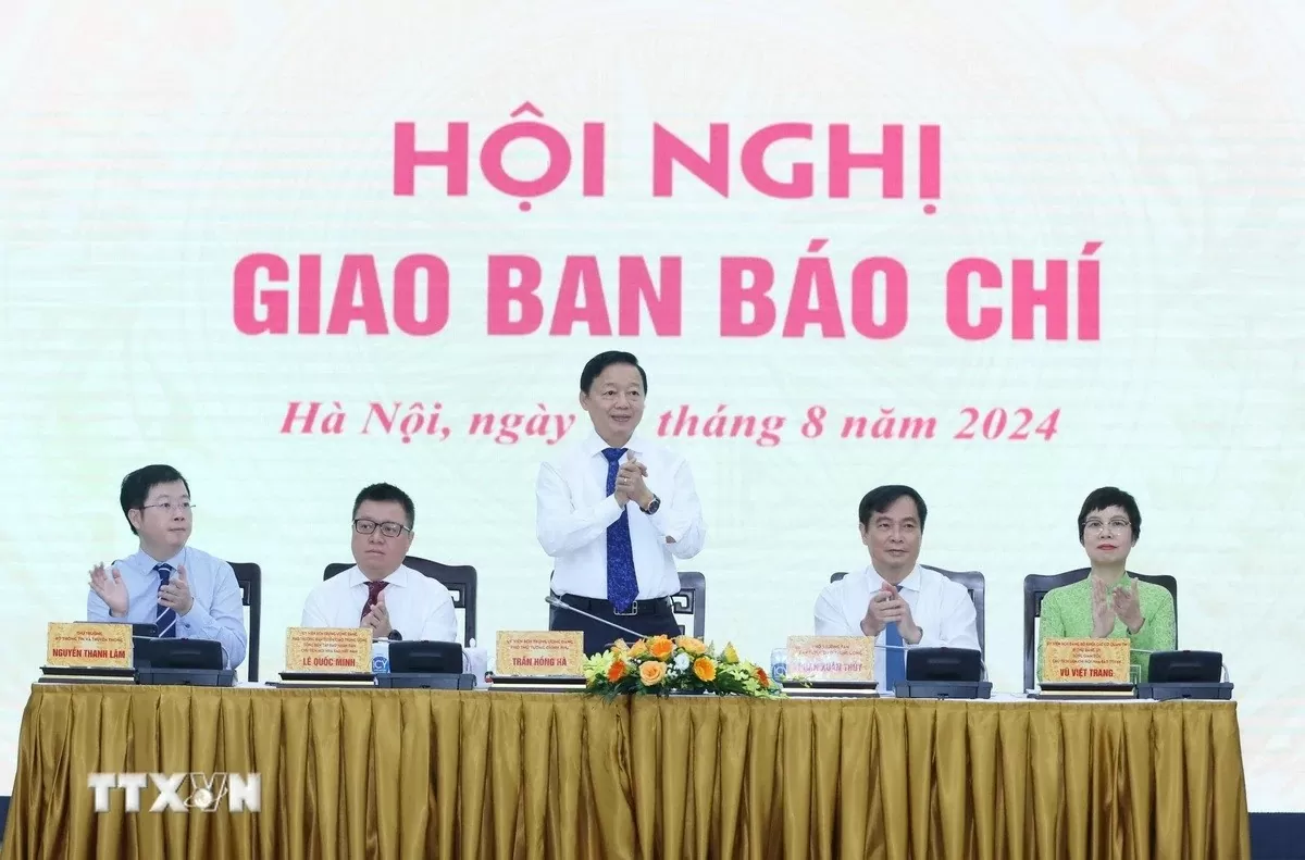 Hội nghị Giao ban báo chí tuần 4 và giao ban tạp chí tháng 8