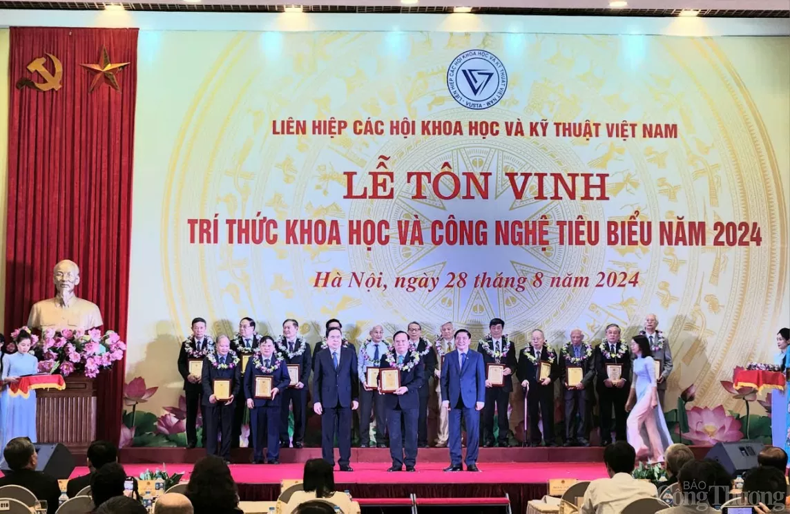 Chủ tịch Quốc hội dự lễ Tôn vinh 135 trí thức khoa học và công nghệ tiêu biểu năm 2024