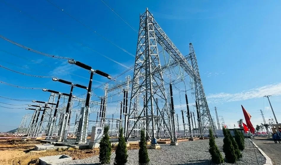 Phó Thủ tướng Lê Thành Long dự lễ khánh thành các dự án đường dây 500 kV mạch 3 tại Thanh Hóa