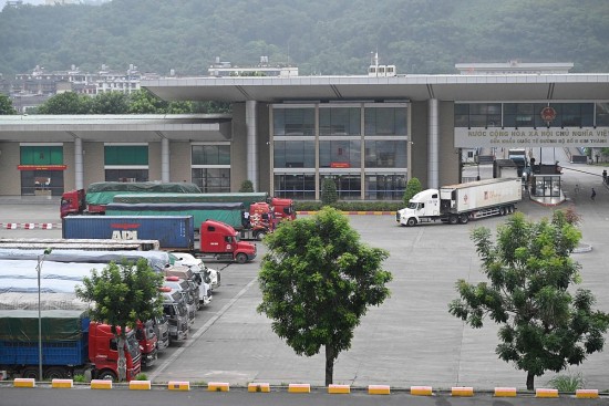 giai phap nao de lao cai tro thanh cuc tang truong cua ca nuoc va khu vuc asean