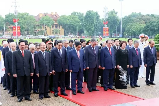 Lãnh đạo Đảng, Nhà nước vào Lăng viếng Chủ tịch Hồ Chí Minh nhân dịp Quốc khánh