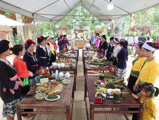 phu tho soi noi cac hoat dong du lich dip quoc khanh 29