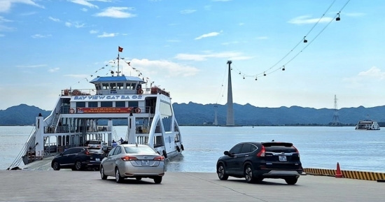 hai phong dam bao luu thong thuan loi ra dao cat ba trong ngay dau nghi le