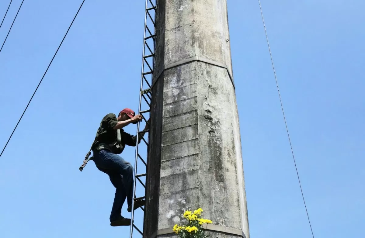 Người đầu tiên treo cờ đỏ sao vàng lên Kỳ đài Huế