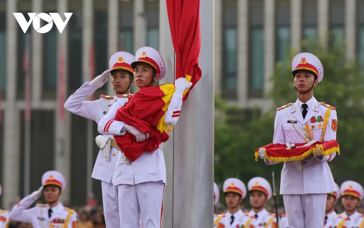 Đoàn viên, Thanh niên Bộ Công Thương vinh dự và tự hào dự Lễ chào cờ mừng Quốc khánh 2/9