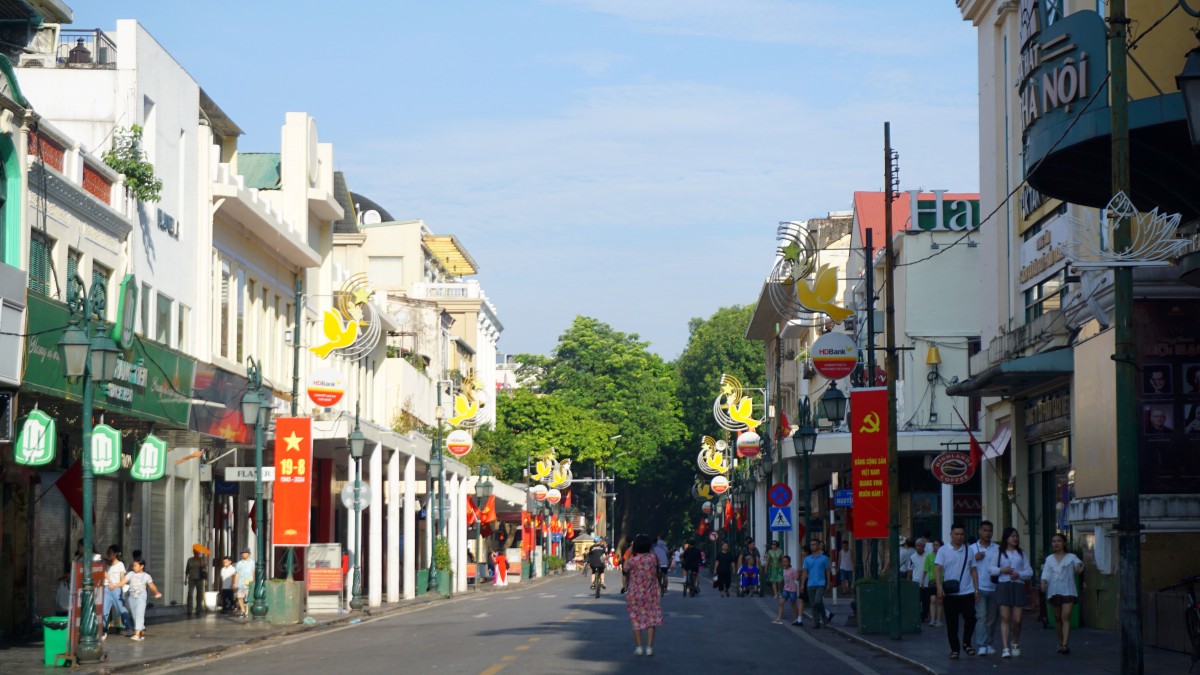 Chùm ảnh: Không khí ngày 2/9 của người dân Hà Nội