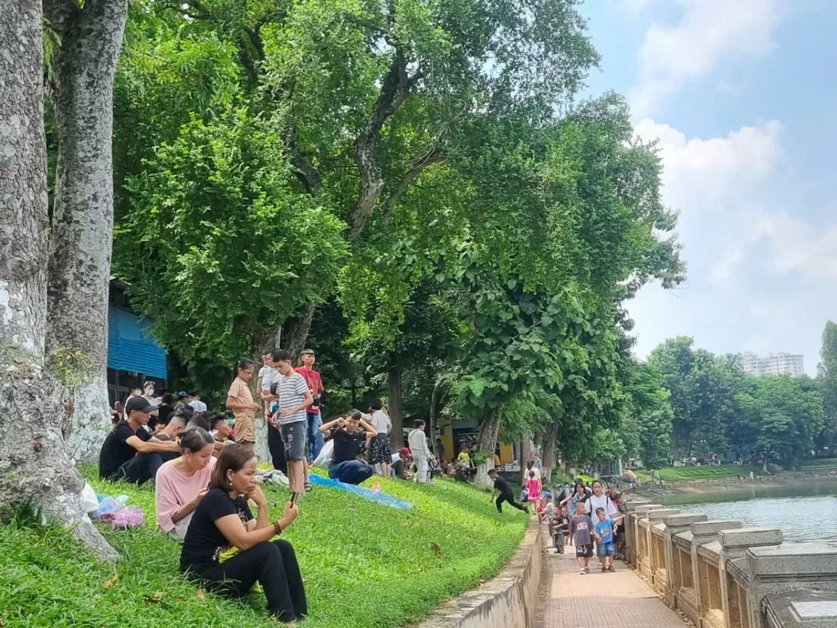 Hà Nội sôi động trong ngày Quốc khánh 2/9 Chùm ảnh: Không khí ngày 2/9 tại Thủ đô Hà Nội