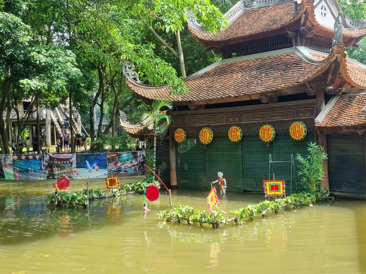 Chùm ảnh: Không khí ngày 2/9 của người dân Hà Nội