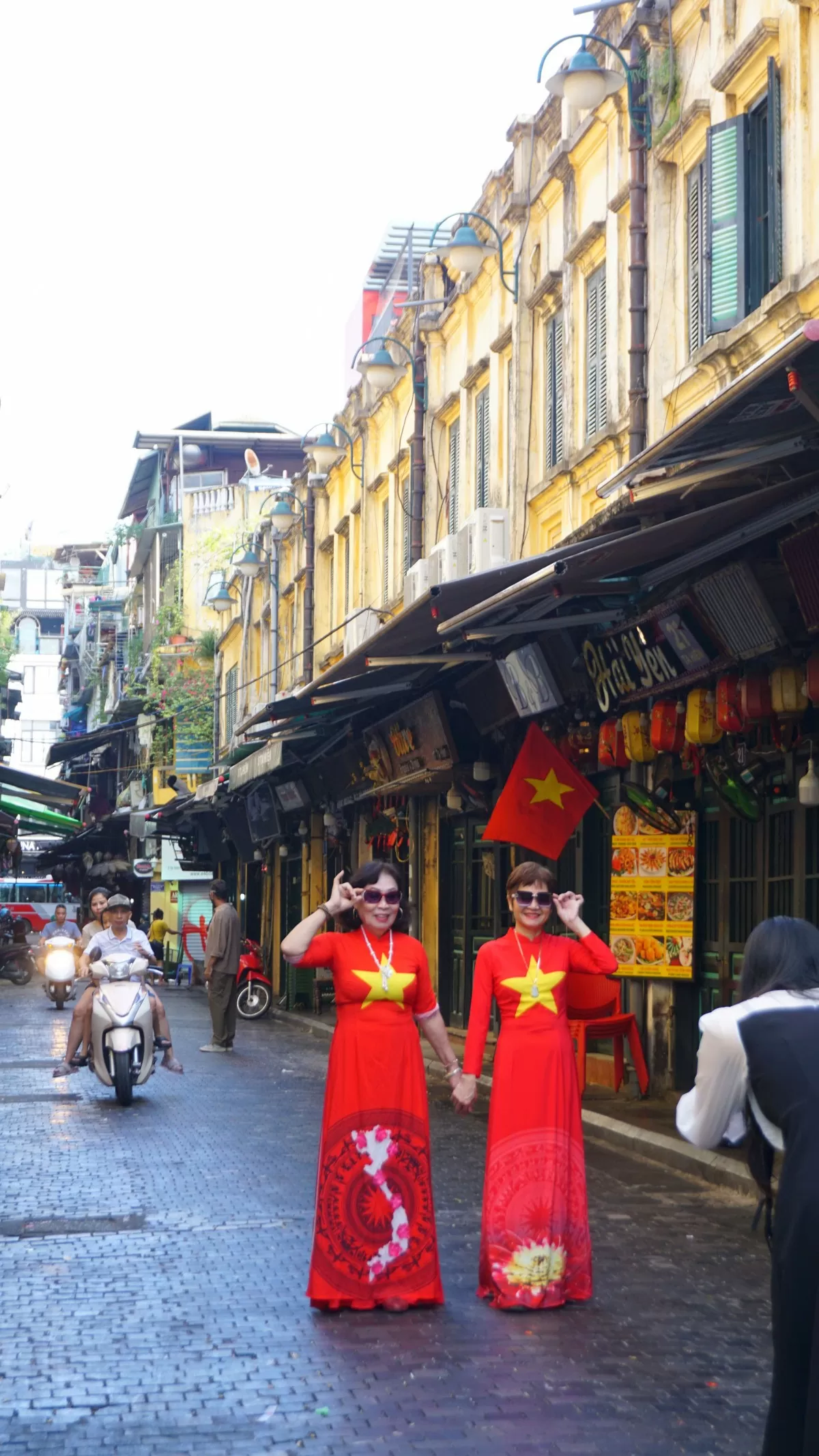 Hà Nội sôi động trong ngày Quốc khánh 2/9 Chùm ảnh: Không khí ngày 2/9 tại Thủ đô Hà Nội