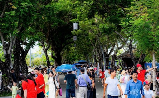 thua thien hue doanh thu du lich dip le 29 uoc dat 132 ty dong