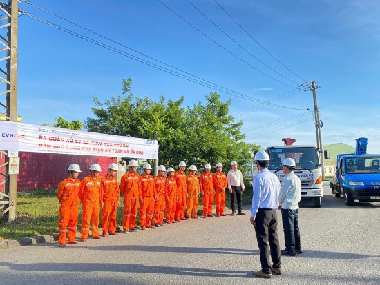 pc thua thien hue xuyen le bao duong he thong dien tai kcn phu bai