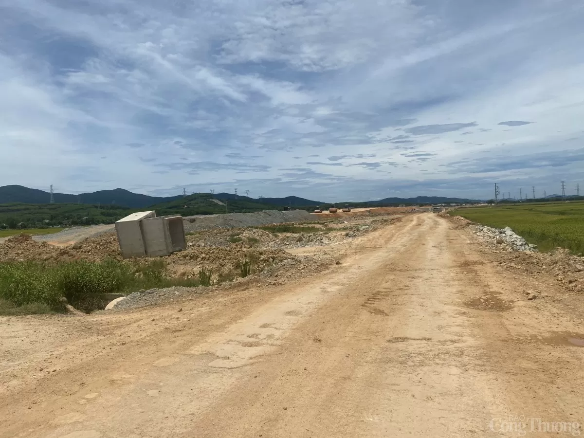 Cần lan tỏa tinh thần 'Chỉ bàn làm, không bàn lùi' trong thực hiện các dự án phát triển hạ tầng giao thông