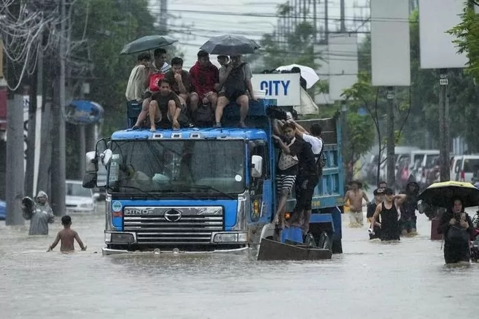 Bão Yagi sắp về Việt Nam để lại gì ở Philippines?