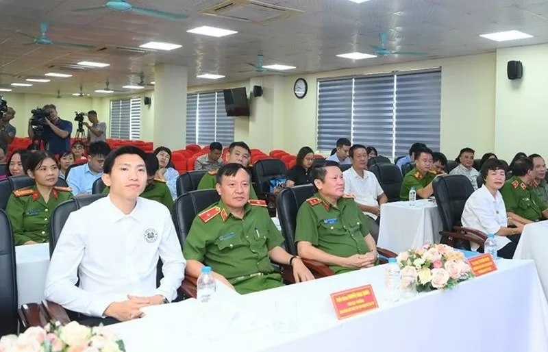 Cầu thủ Đoàn Văn Hậu lan tỏa thông điệp "nói không với ma túy" từ Cuộc thi Trường học không ma túy