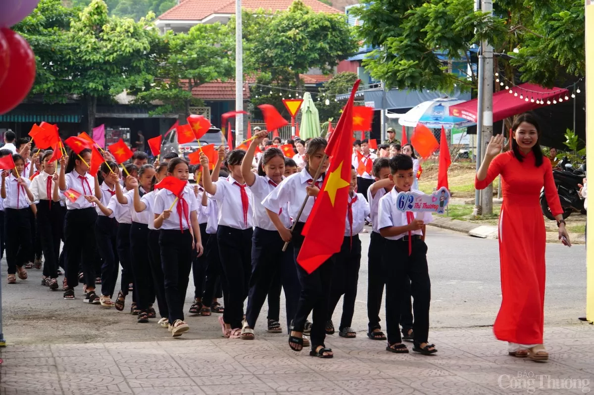 Chào đón các em học sinh lớp 6