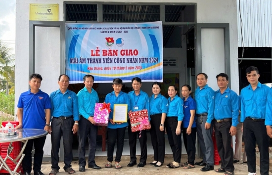 thang cong nhan 2024 thanh cong ruc ro khang dinh vai tro cua cong doan