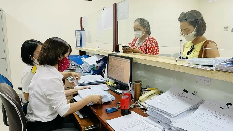 Tình trạng ùn tắc hồ sơ tại các cơ quan thuế TP.Hồ Chí Minh ngày càng trở nên nghiêm trọng, gây ảnh hưởng lớn đến quyền lợi của người dân và doanh nghiệp