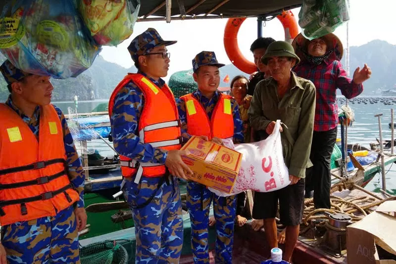 Vùng 1 Hải quân triển khai lực lượng cơ động tìm kiếm cứu nạn ứng phó bão số 3 (Yagi)