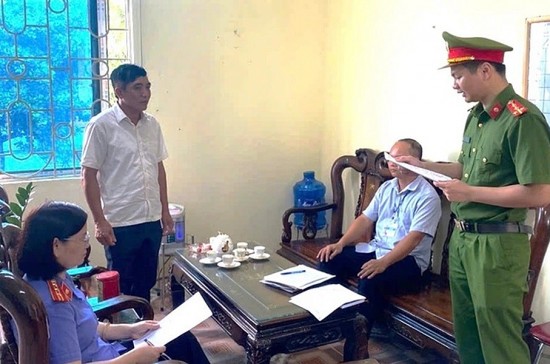 ninh binh bat giam bi thu xa ho bien may cay da qua su dung thanh hang moi de truc loi